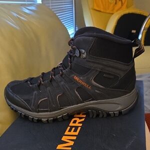 Merrell Men's Black and Gray Outdoor Boots